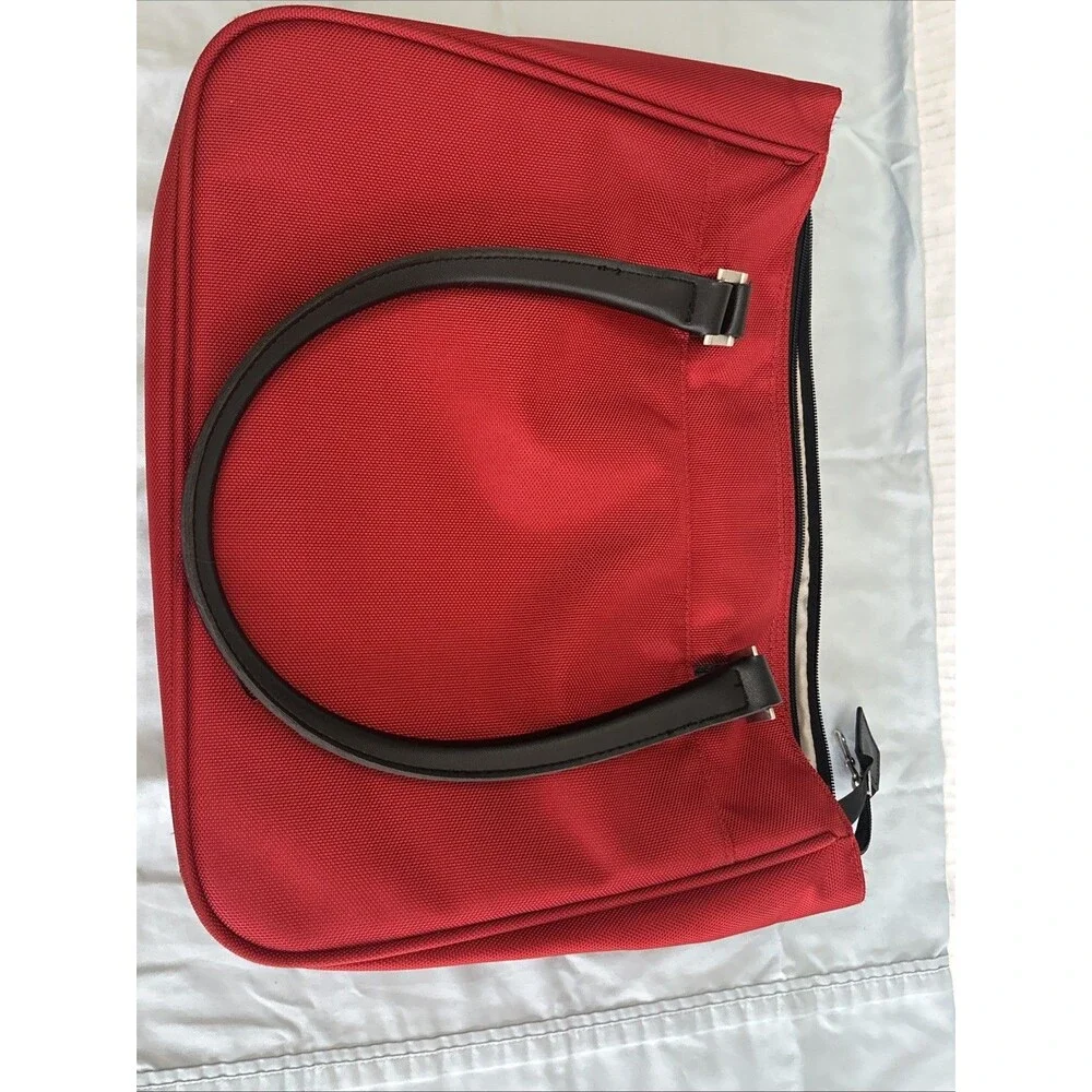 Swiss Gear by Wegner Red Carry On Canvas Briefcase Bag Gently Used Condition